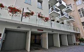 James Hotel & Apartments